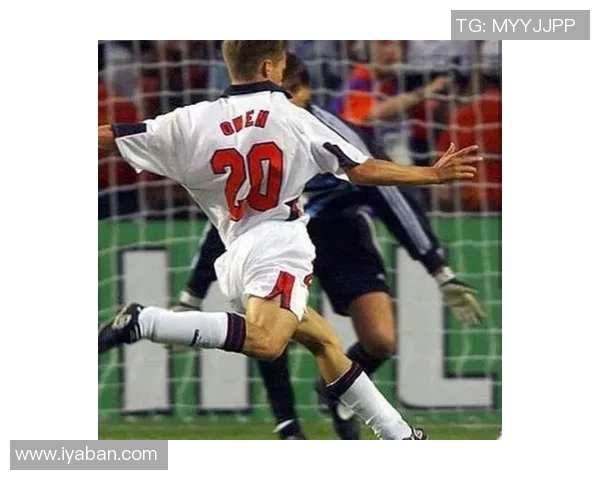 超级球星的传奇之路：从天赋少年到足坛巨星的奋斗与荣耀